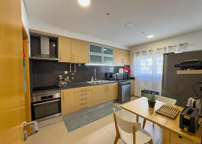 Penzion Vibing & Liming Ericeira