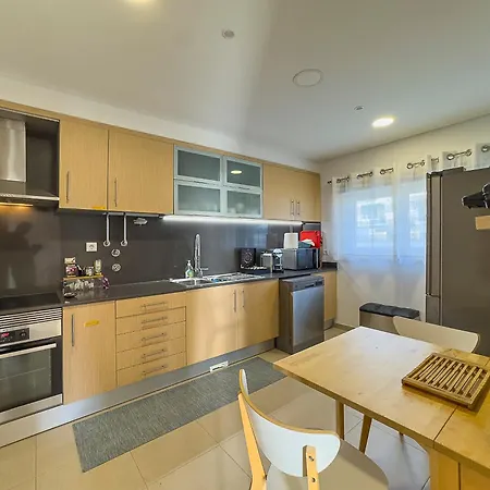 Vibing & Liming بيت ضيافة إيريسييرا