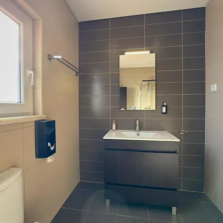 Vibing & Liming بيت ضيافة