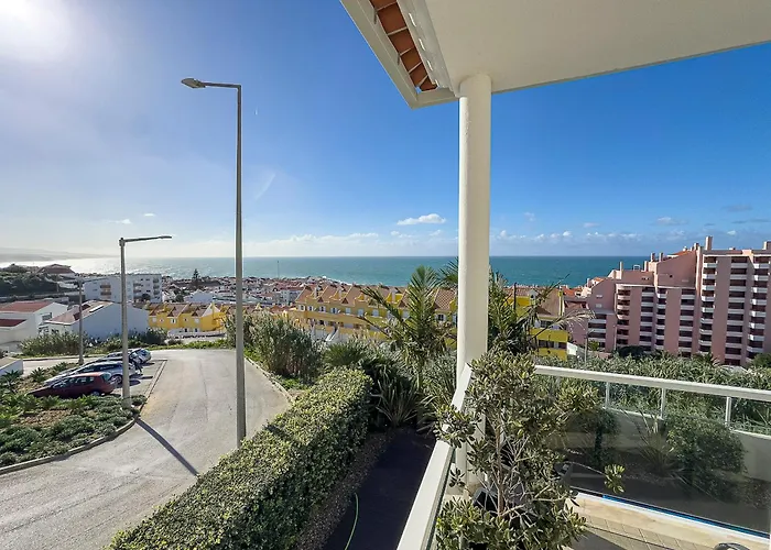 Vibing & Liming Πανσιόν Ericeira